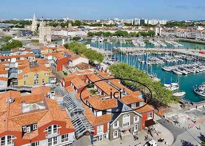 Vue Sur Le Vieux Port *